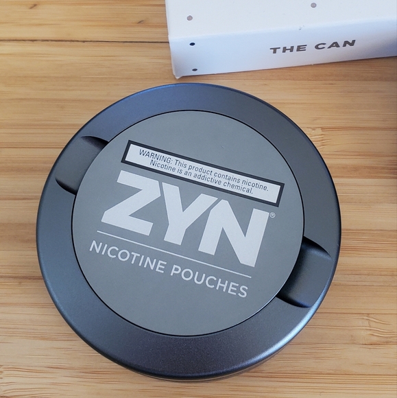 Two Metal Zyn Cans - Picture 2 of 3